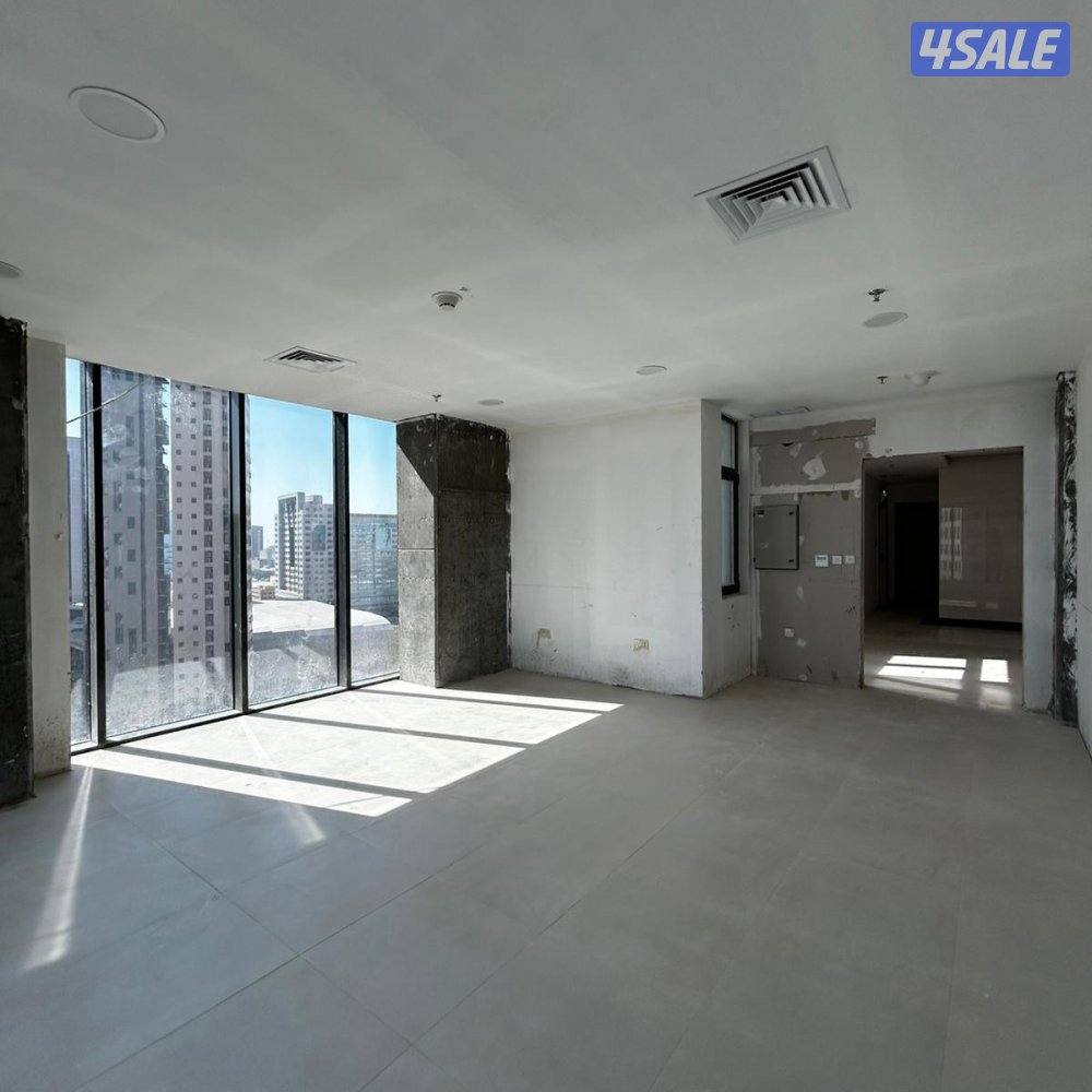 مكتب تجاري مع فترة سماح للإيجار في شرق5