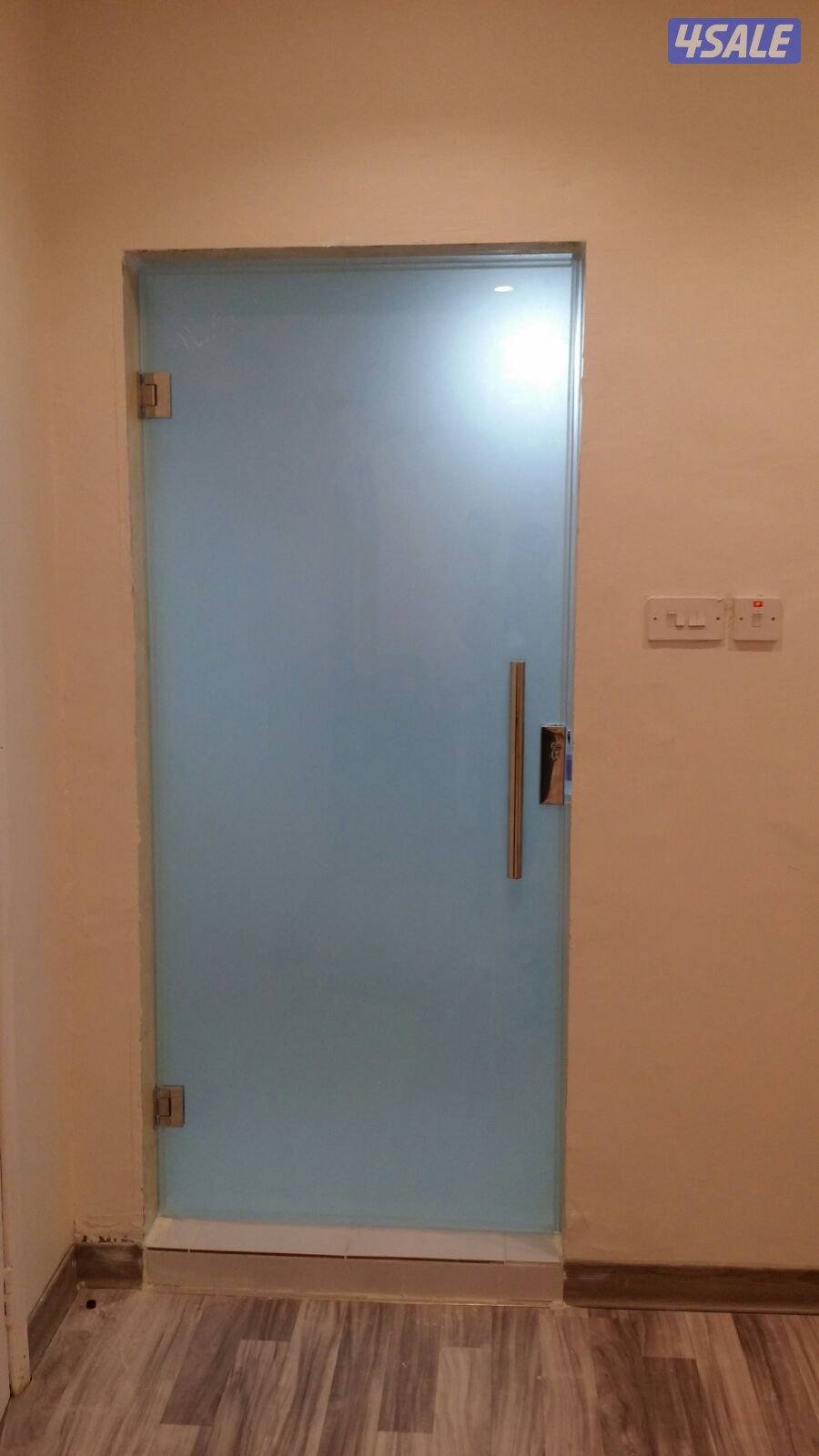 تركيب جميع انواع الزجاج والمرايه شاورت بكس طاولة طعام دربزين درج زجاج0