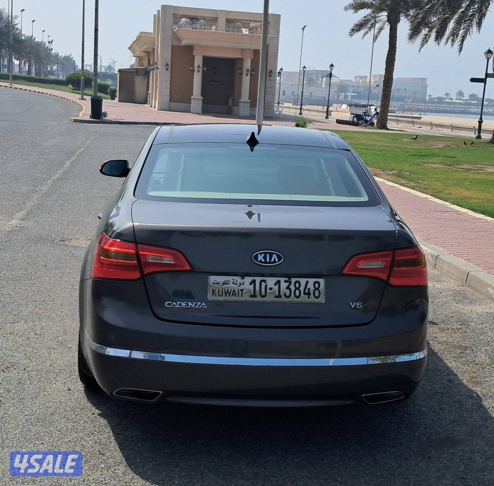 Kia Cadenza - 201110