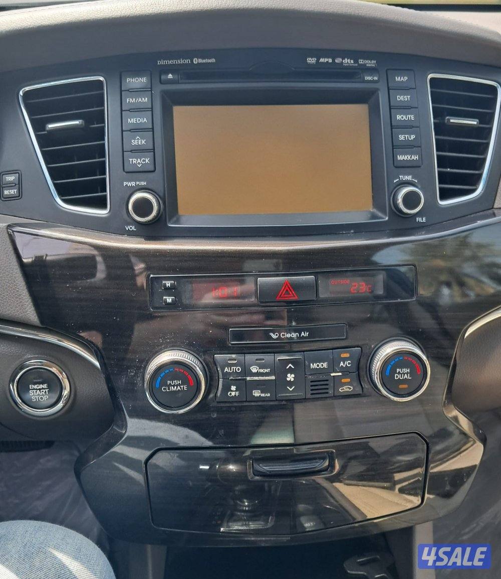 Kia Cadenza - 201112