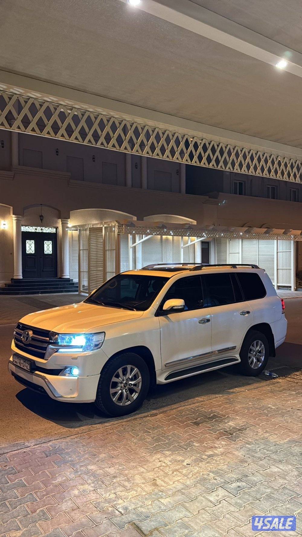 للبيع لاند 2018 Gxr ل3