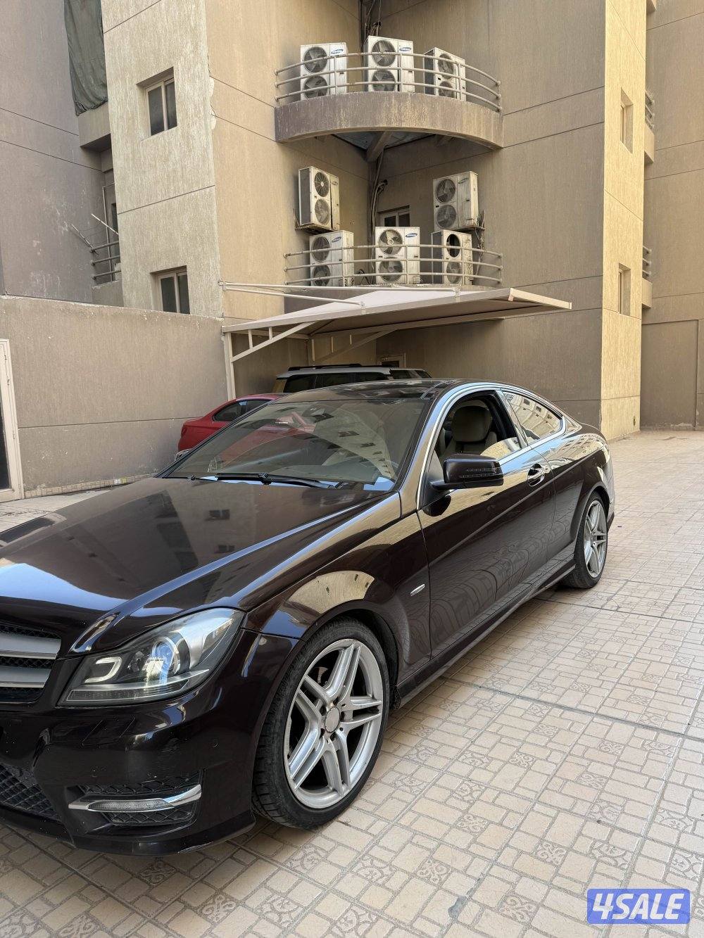 للبيع C250 موديل ٢٠١٢3