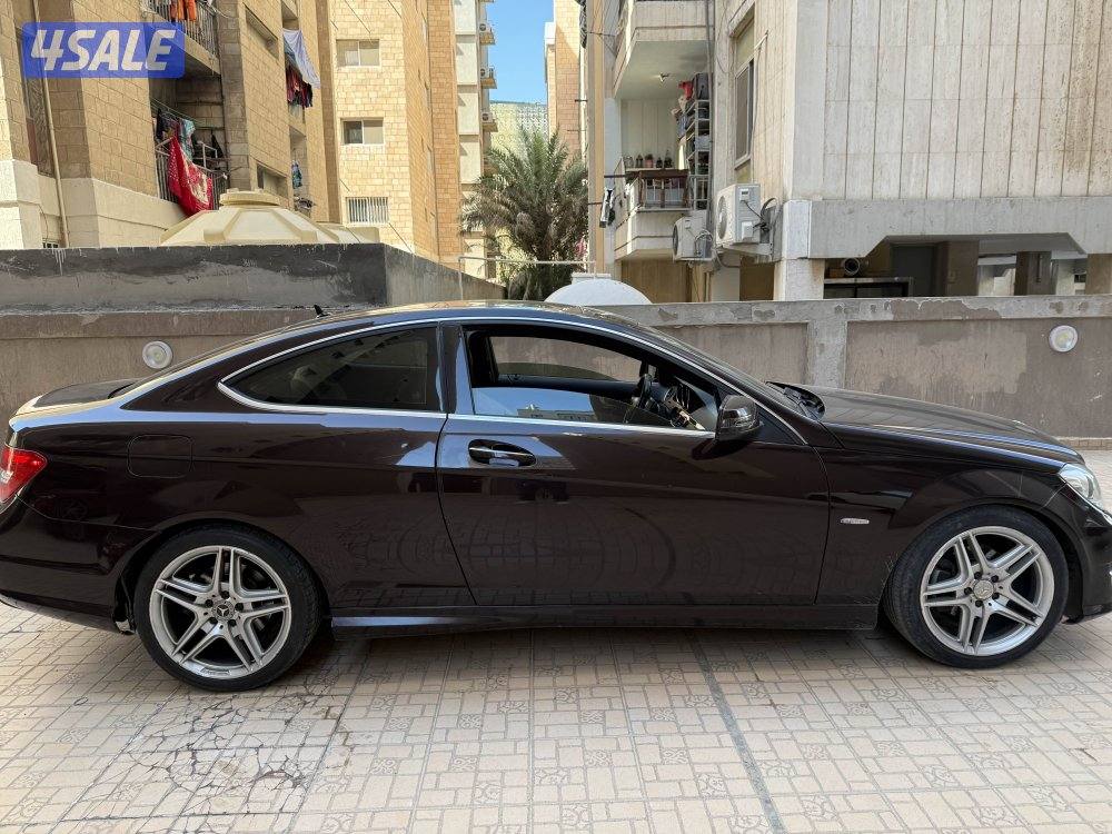 للبيع C250 موديل ٢٠١٢4