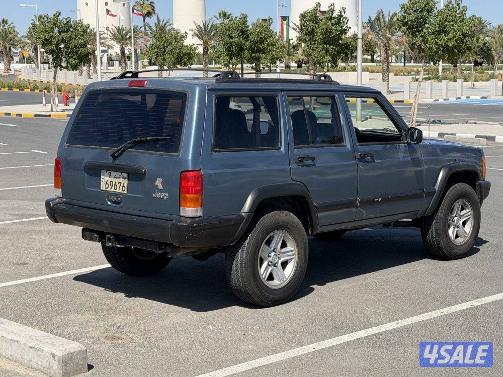 للبيع شيروكي 98 بحاله نادره  بيعه سريعه0