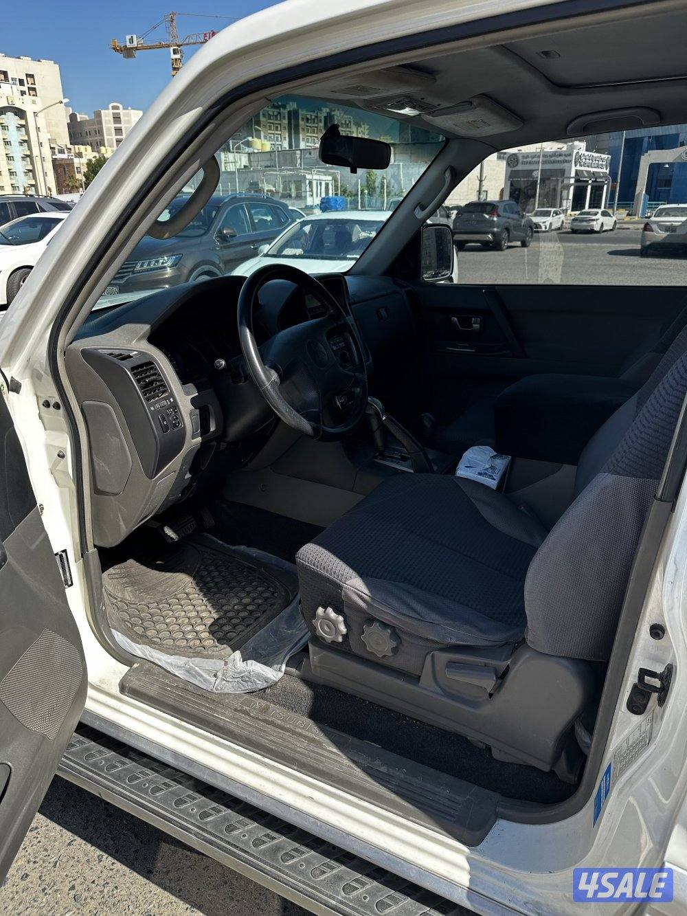 للبيع باجيرو سبورت دبل جير تيبترونك صبغ المصنع فتحة سقف لون ابيض ثلجي3