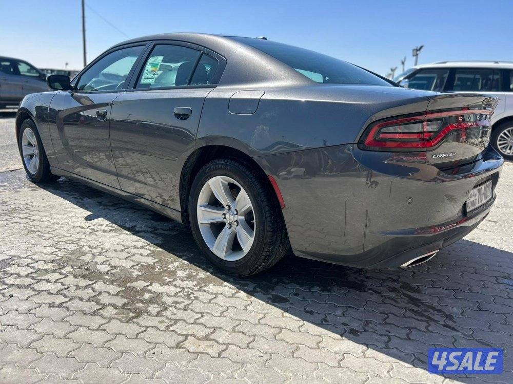دودج شارجر  موديل 2023  ماشى 53.000 k.m  وارد الملا.اصباغ متفرقه2