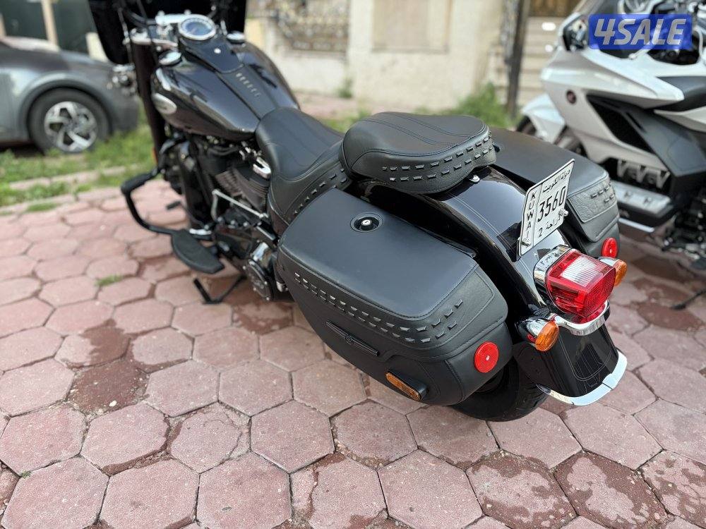 للبيع هارلي هيرتج8