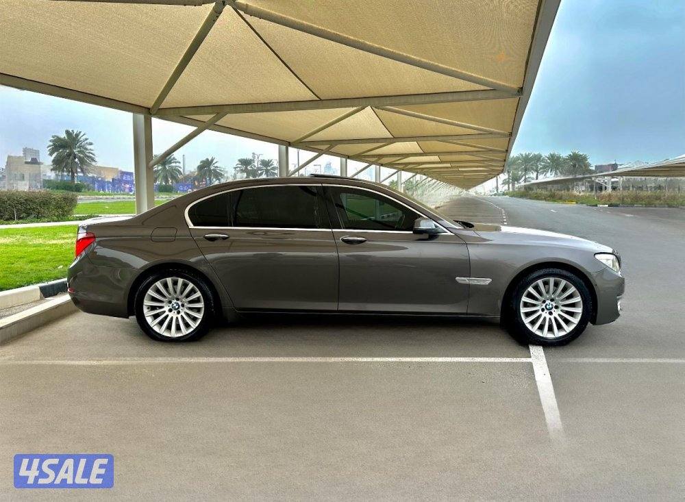 ًBMW 730Li - الموديل:2014 - العداد:1607