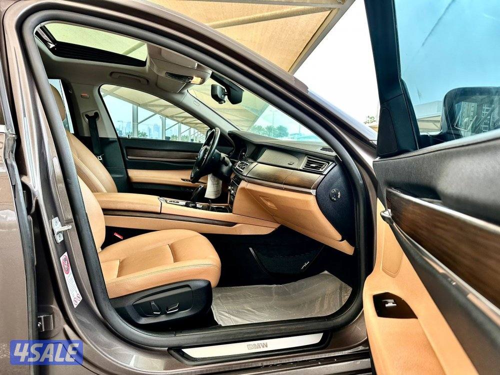 ًBMW 730Li - الموديل:2014 - العداد:1608