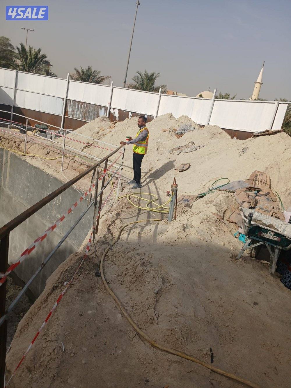 عازل أسطح وسراديب عازل حمامات سباحة عازل حراري عازل صوت وعمل الايبوكسي2