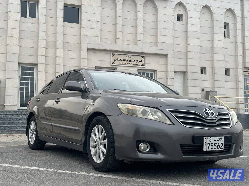 للبيع  تويوتا كامري GLX موديل 20112