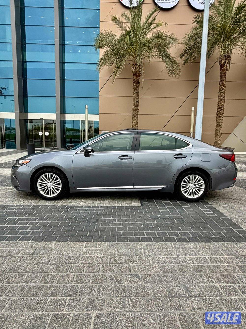 لكزسES250 موديل ٢٠١٧ ماشي ١١٩ الف شرط الفحص4