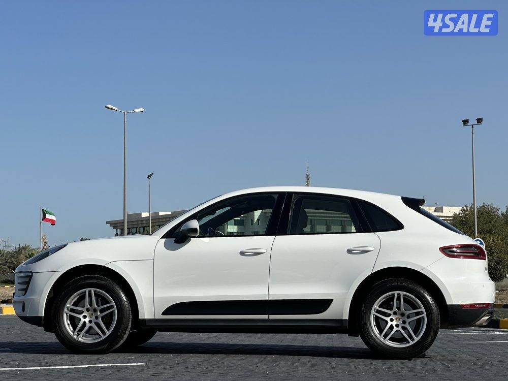 للبيع بورش ماكان موديل 2018 عداد 89 الف2