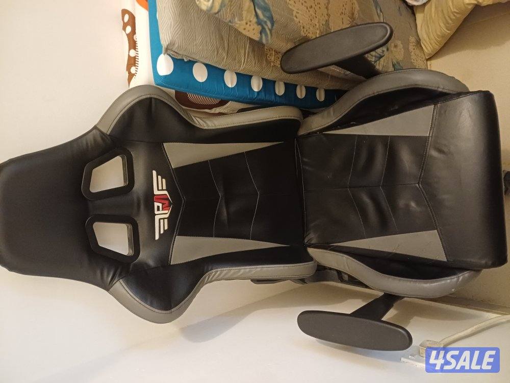 كرسي جيمنج ب ١٠ د.ك1