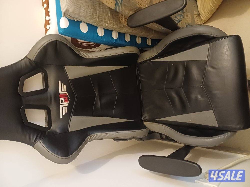 كرسي جيمنج ب ١٠ د.ك2