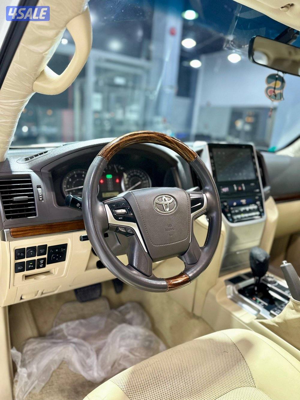 لاند كروزر GXR الساير موديل 2017 عداد 3549