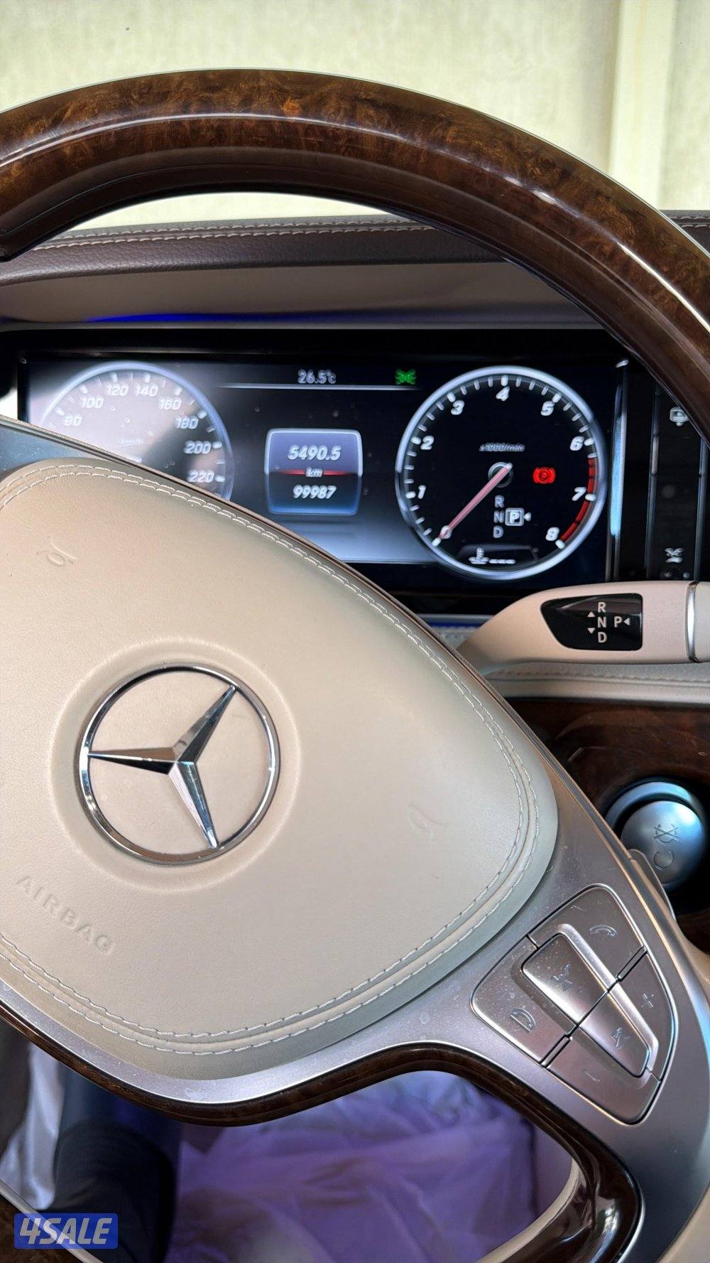 سيارة مرسيدس S4006