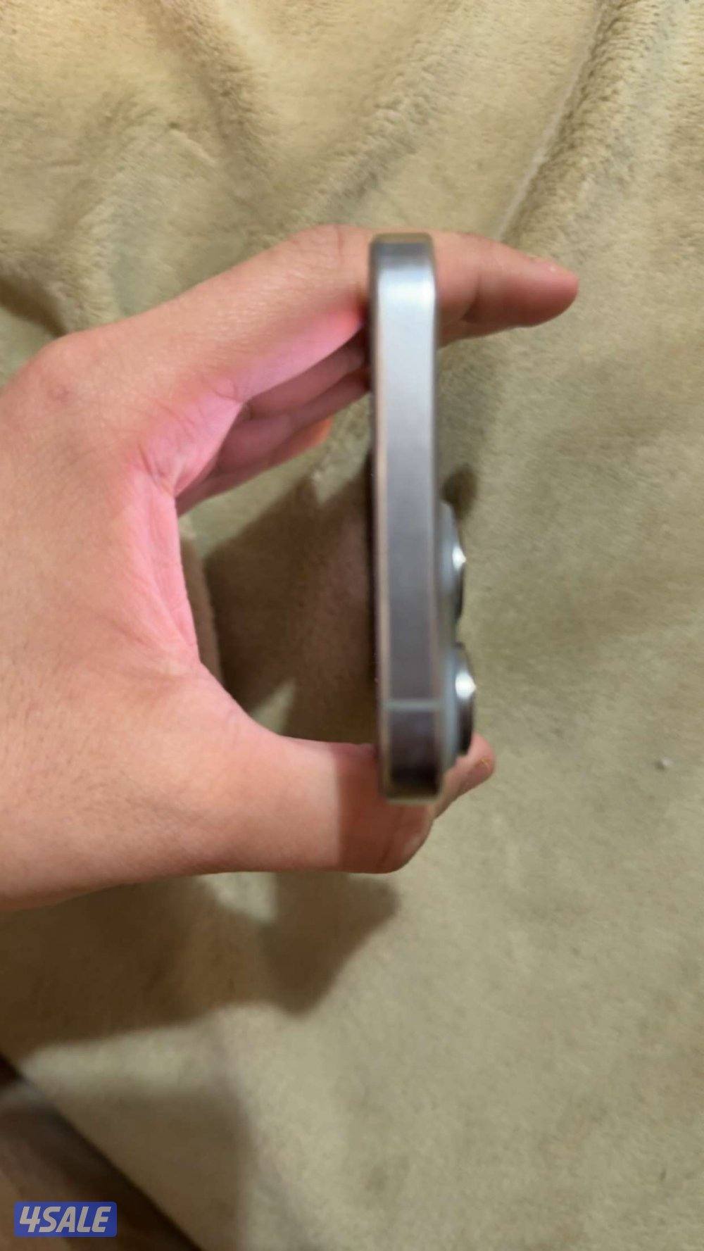 للبيع ايفون ١٦ برو ماكس ٥١٢ قيقا الجاهز نظيف فقط مبدل شاشه0