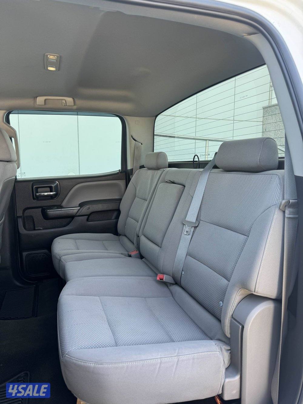 للبيع وانيت سلفرادو موديل 20157