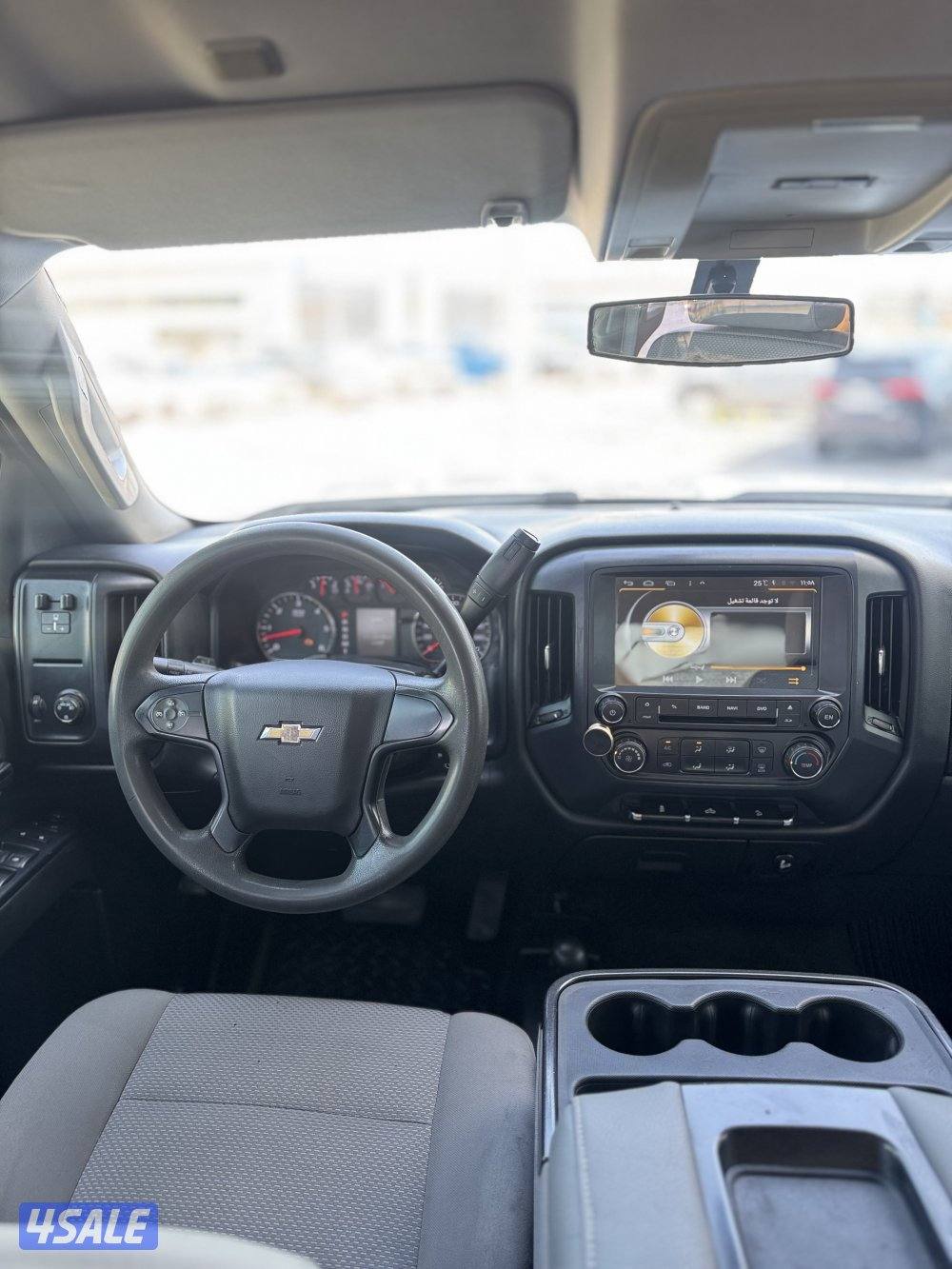 للبيع وانيت سلفرادو موديل 20158