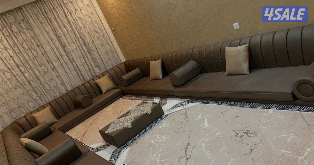 جلسة أرضية1