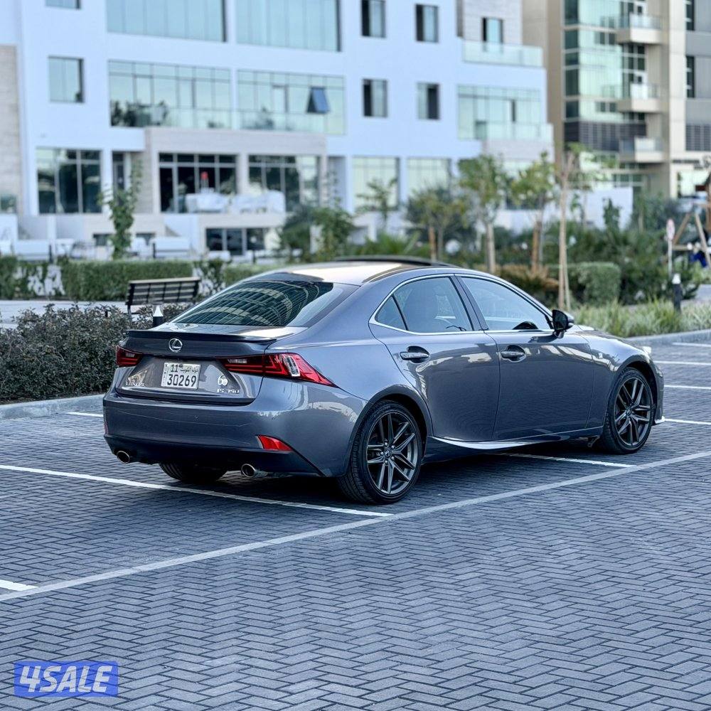 كزس Isf 350 SPORT موديل 2014 عداد 169 الف سيرفس منتظم بحالة ممتازه5