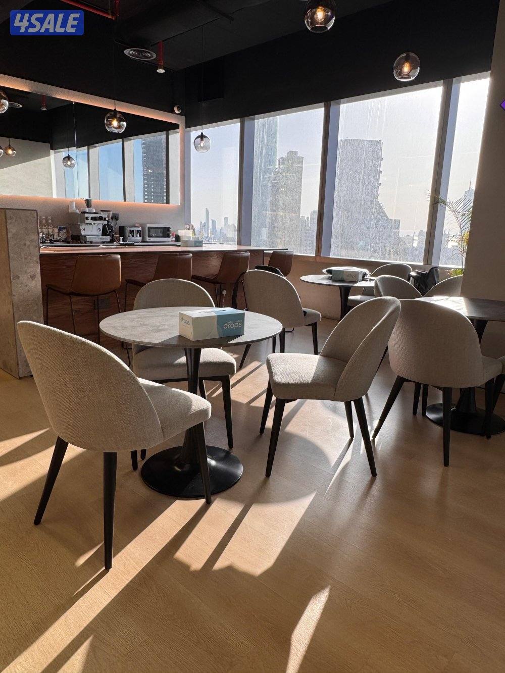 للايجار مكتب فاخر وكبير في موقع مميز جدا1