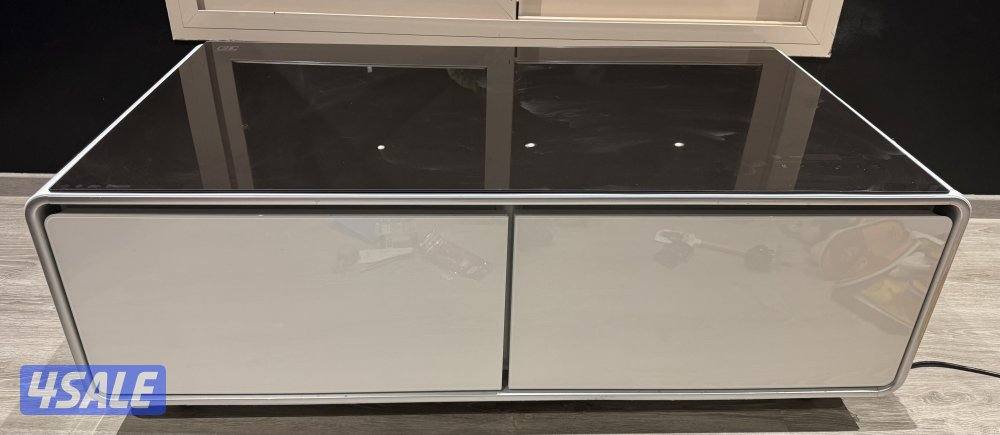 ثلاجه ذكيه مع طاوله وسماعات0