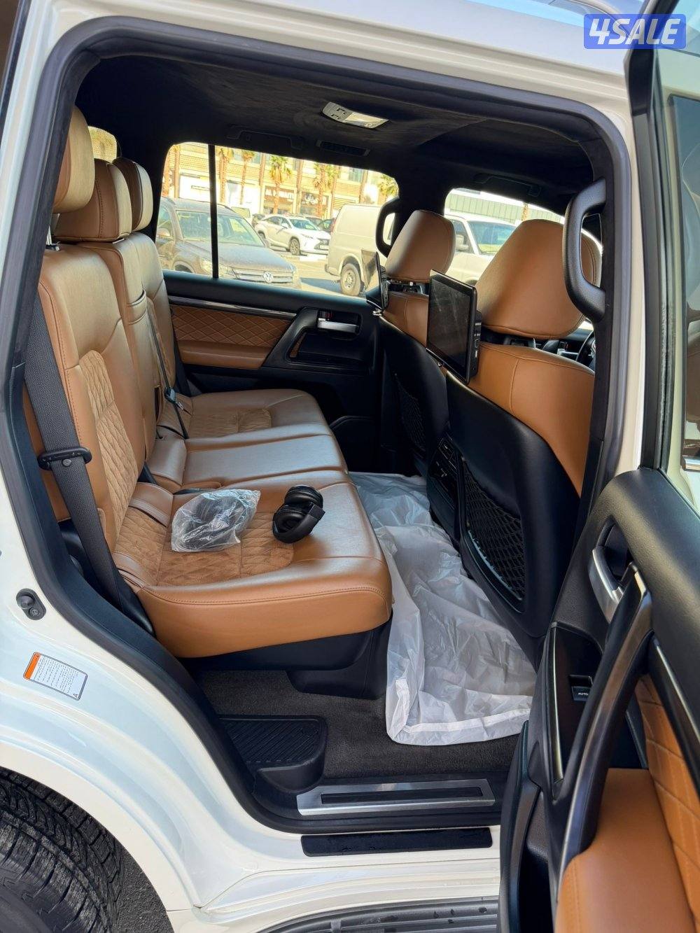 لاند كروز سقنجر الساير 2021 بحاله الوكاله عداد 142الف7