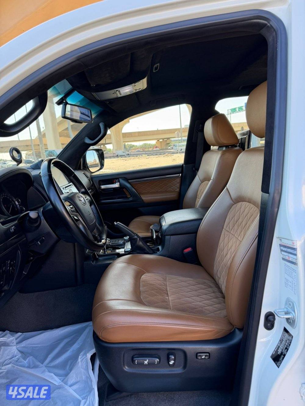 لاند كروز سقنجر الساير 2021 بحاله الوكاله عداد 142الف9