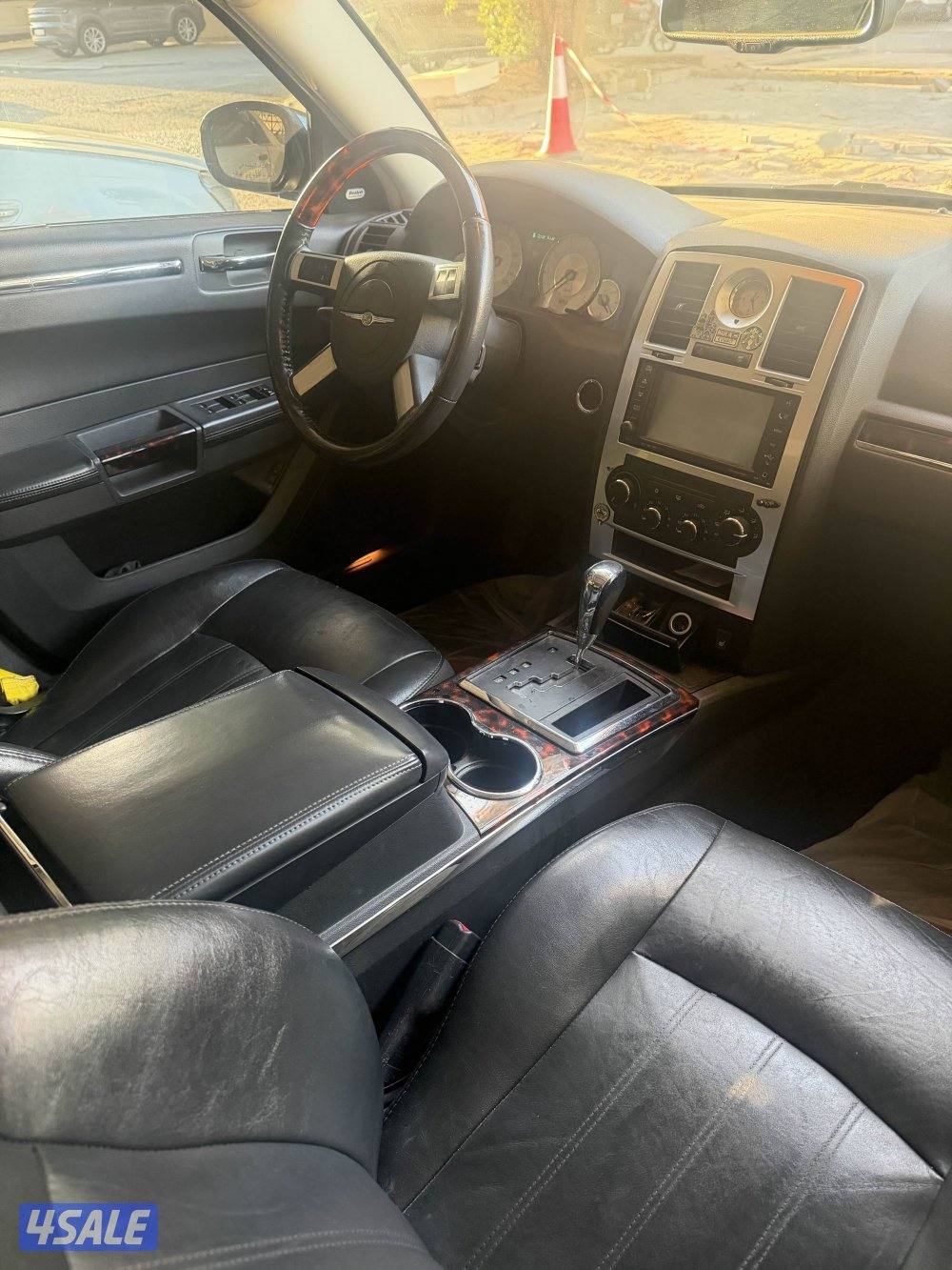 للبيع كرايسلر 300c V8 20102