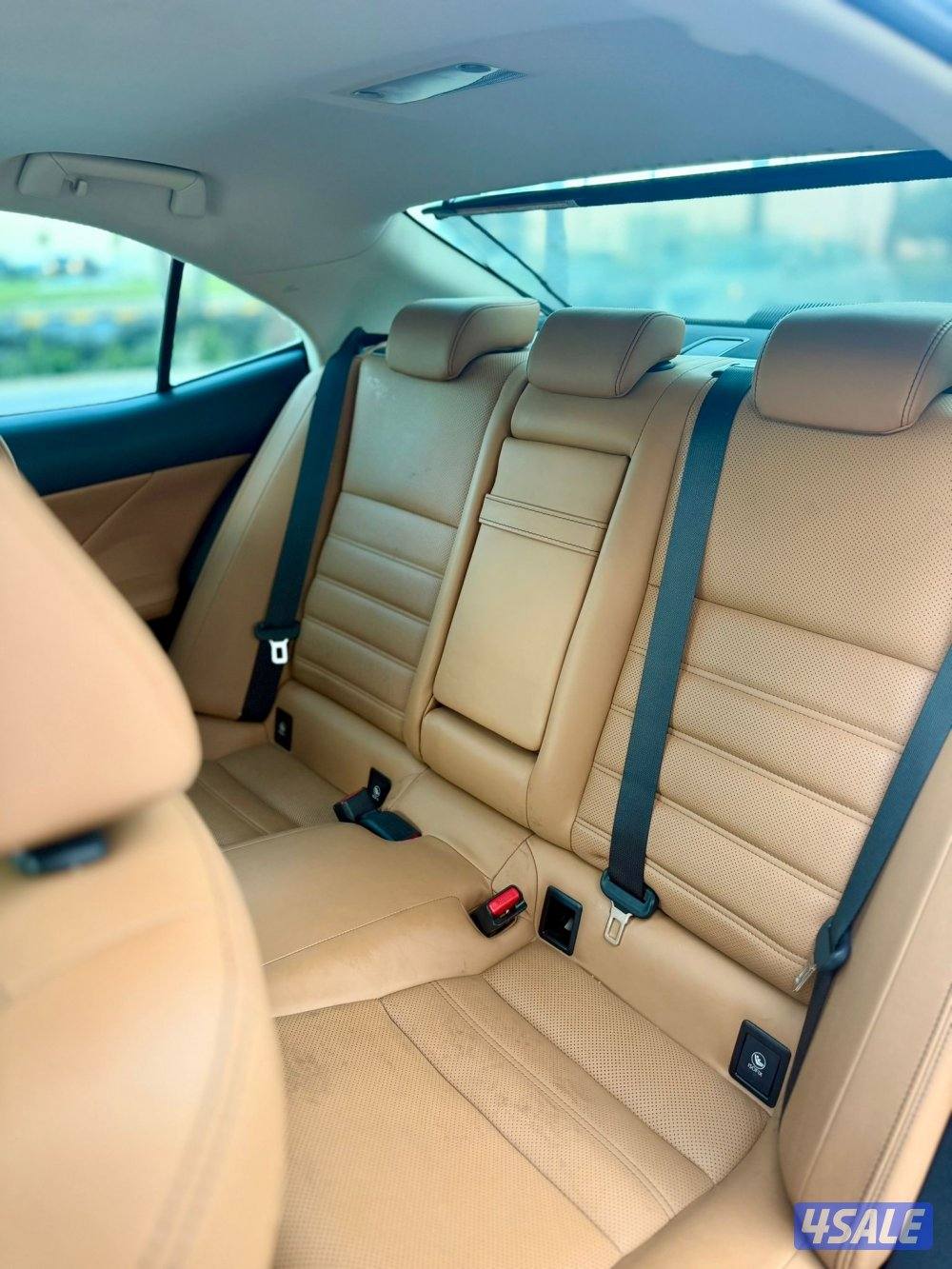 لكزسis300 موديل 2018 عداد 67 الف (بحالة نادرة) سيرفس منتظم بالوكاله0