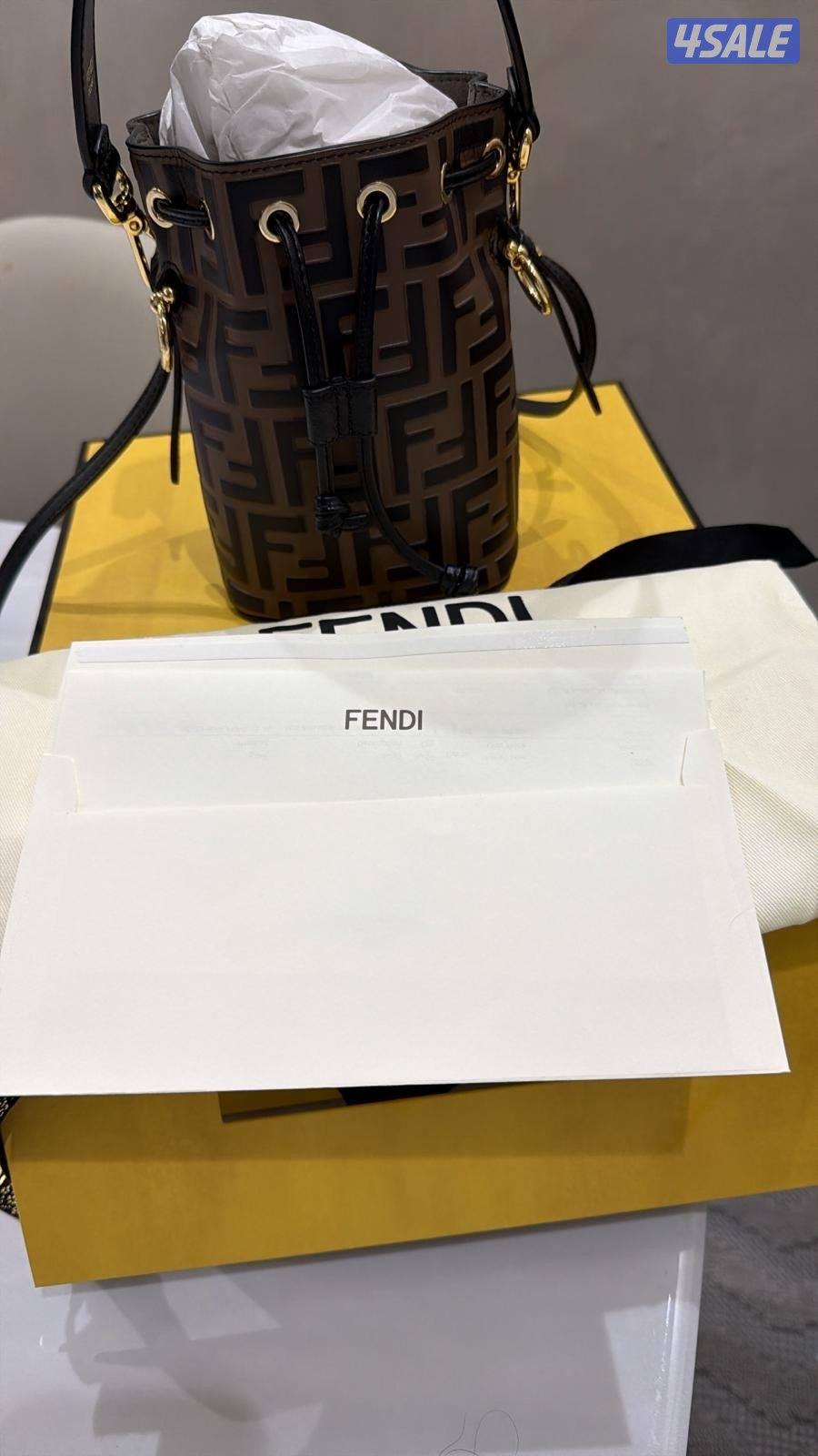 شنطة فندي سنة الشراء 2024 الرجاء تواصل وتساب0