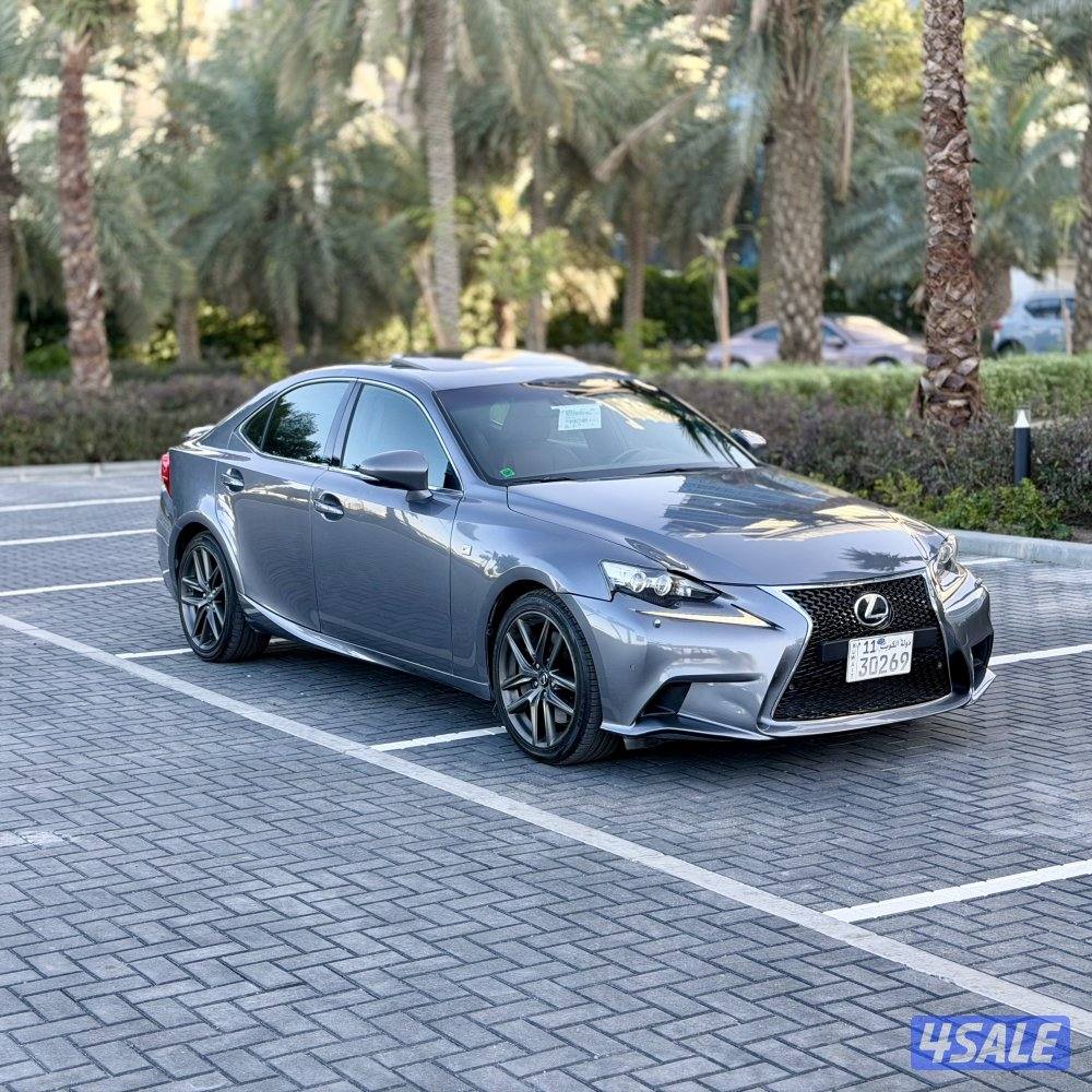 كزس Isf 350 SPORT موديل 2014 عداد 169 الف سيرفس منتظم بحالة ممتازه0