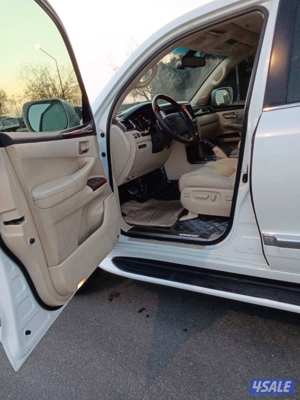 اللبيع لكزز موديل ٢٠١٤ سبورت درجه لاوله شرط  الفحص8