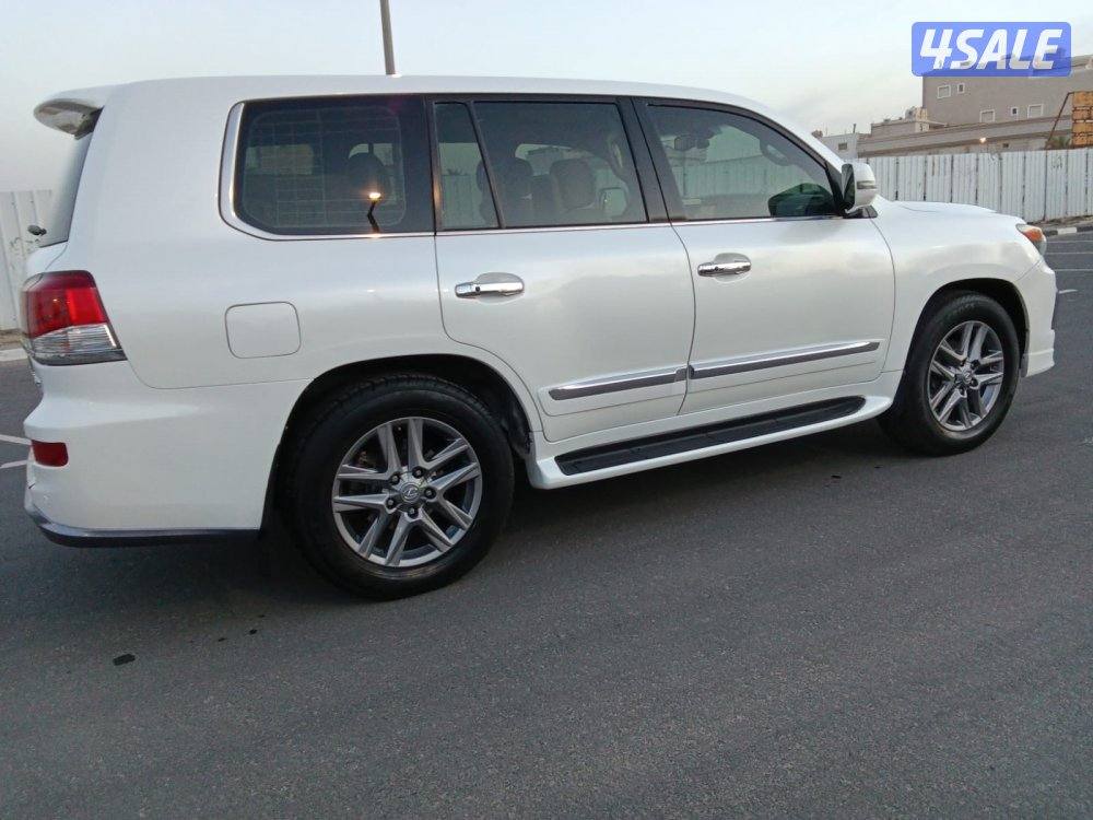 اللبيع لكزز موديل ٢٠١٤ سبورت درجه لاوله شرط  الفحص11