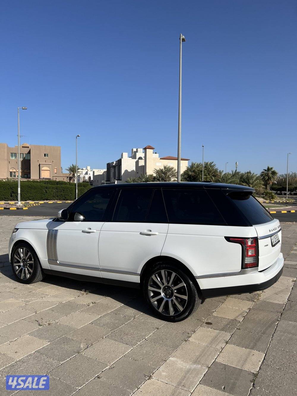 للبيـع أو للبدل رنـج روفـر 8 سلنـدر HSE1