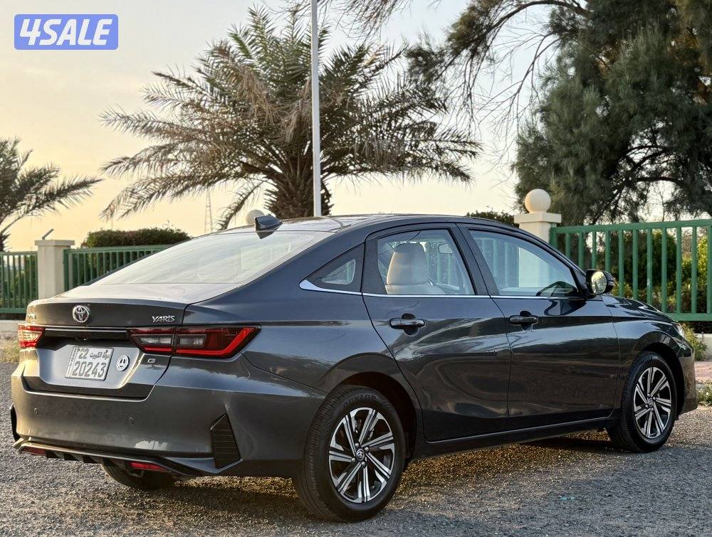 Toyota yaris 2023 full option3