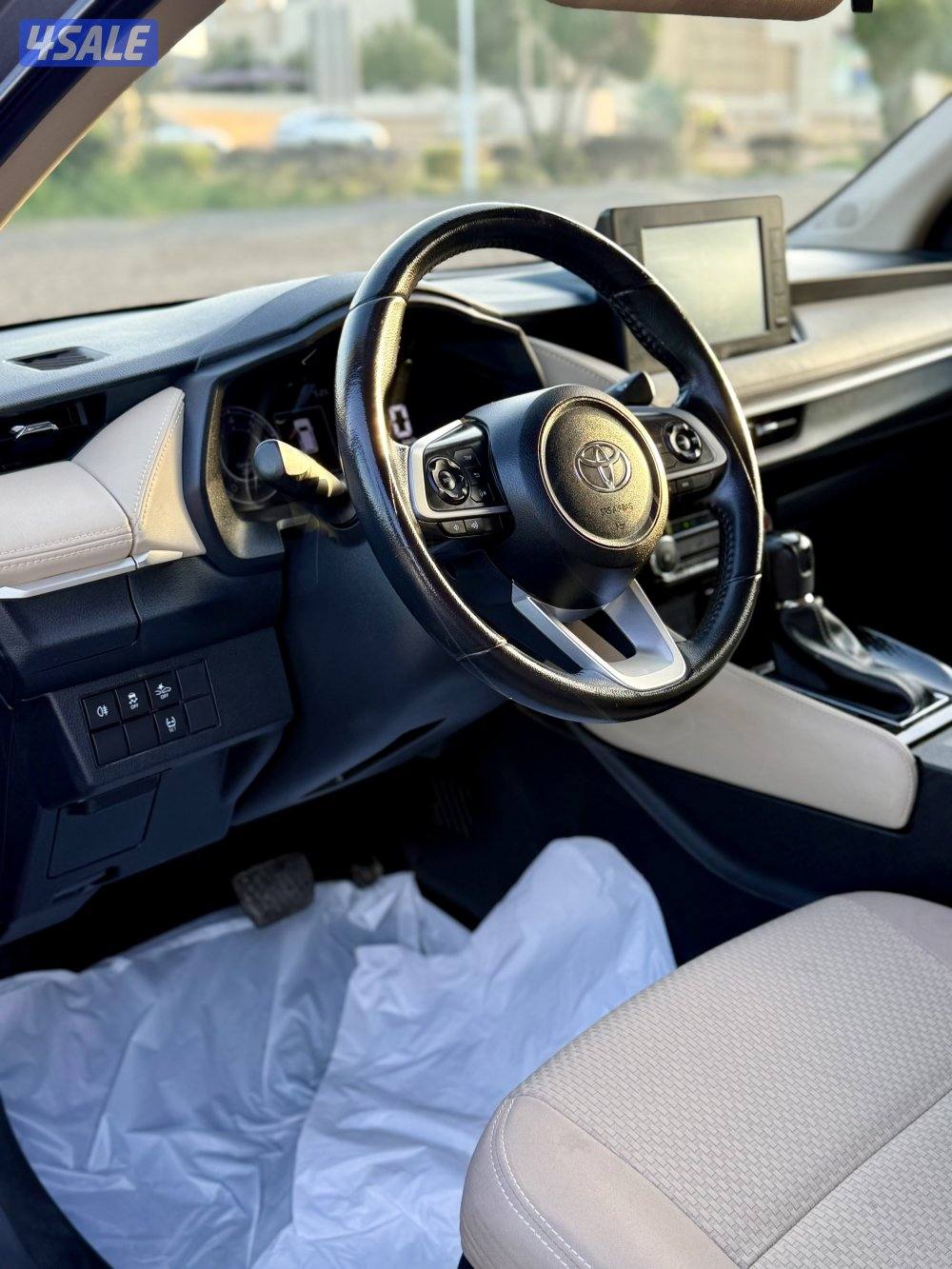 Toyota yaris 2023 full option9