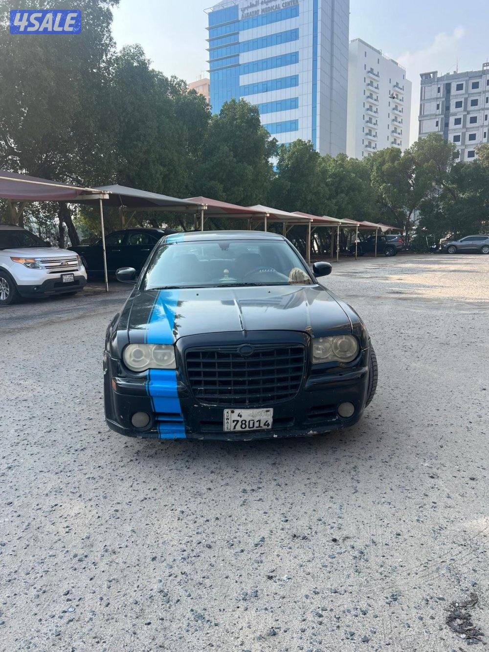 للبيع كرايزلر srt8 اصلي0