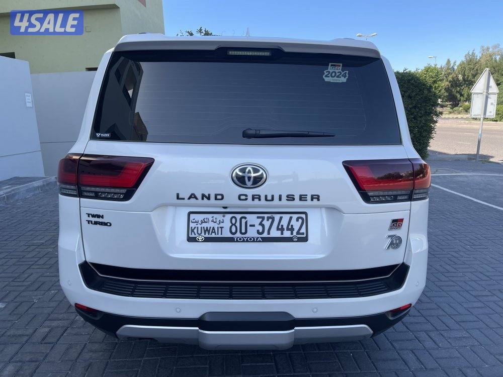 لاند كروزر GR4