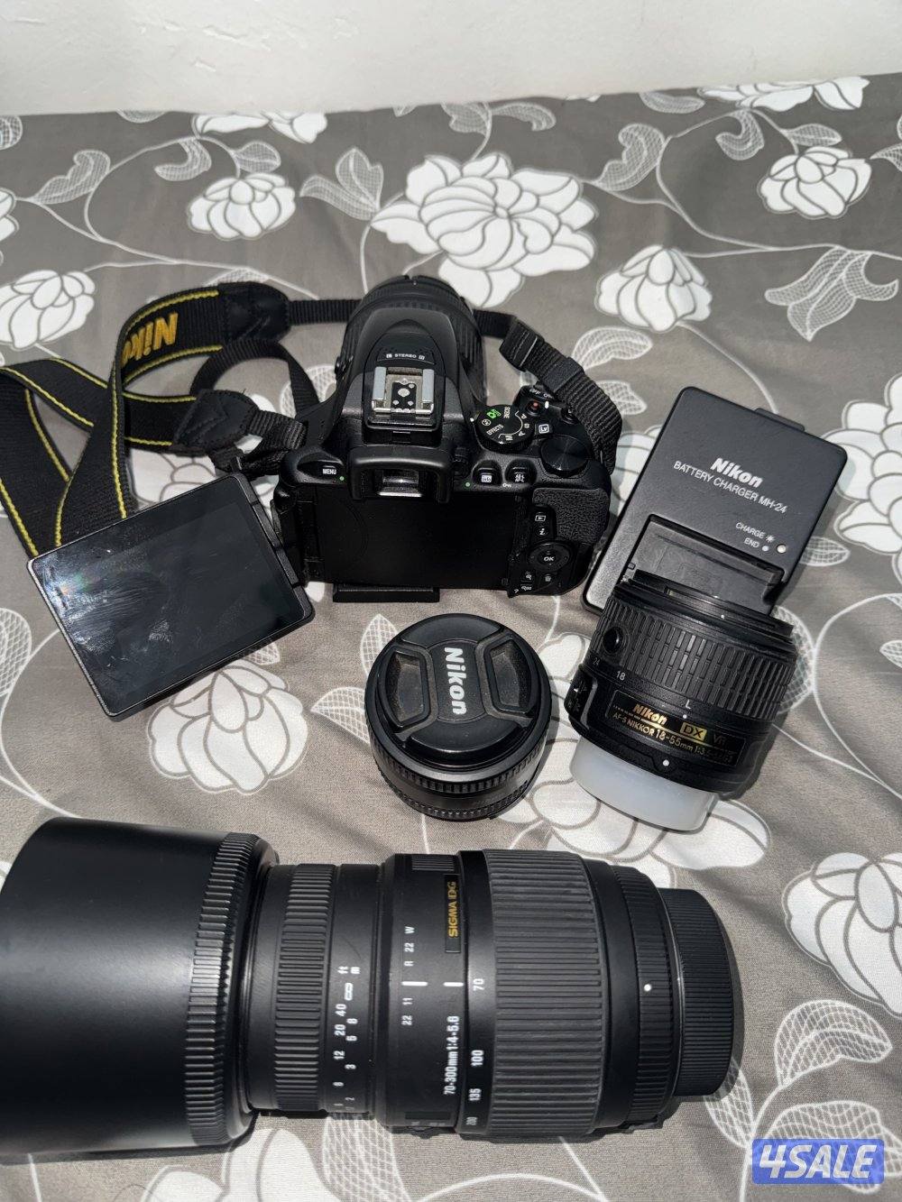 Nikon D5600 DSLR Camera Full Kit – Excellent Condition 📸7