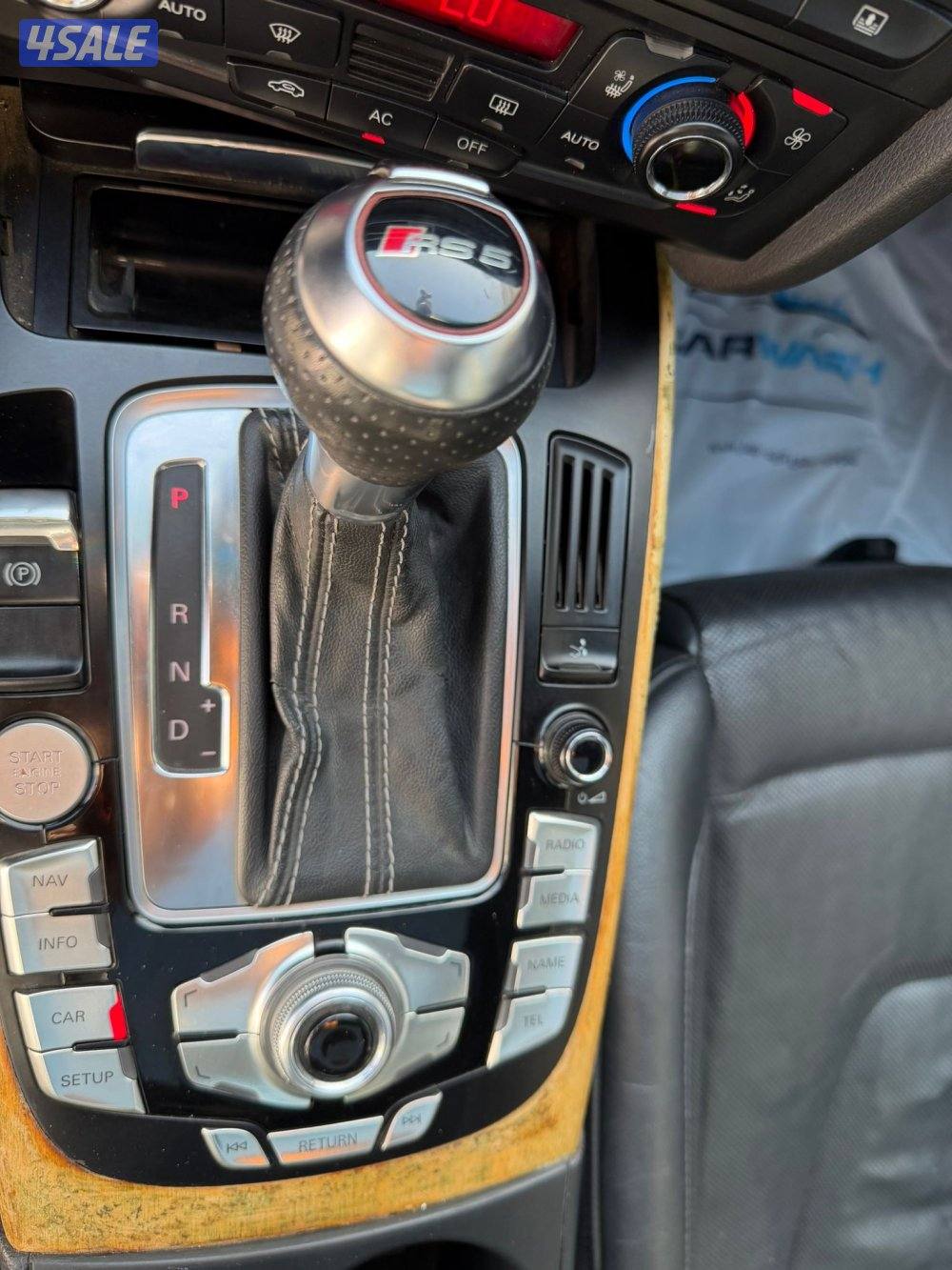 للبيع اودي RS52