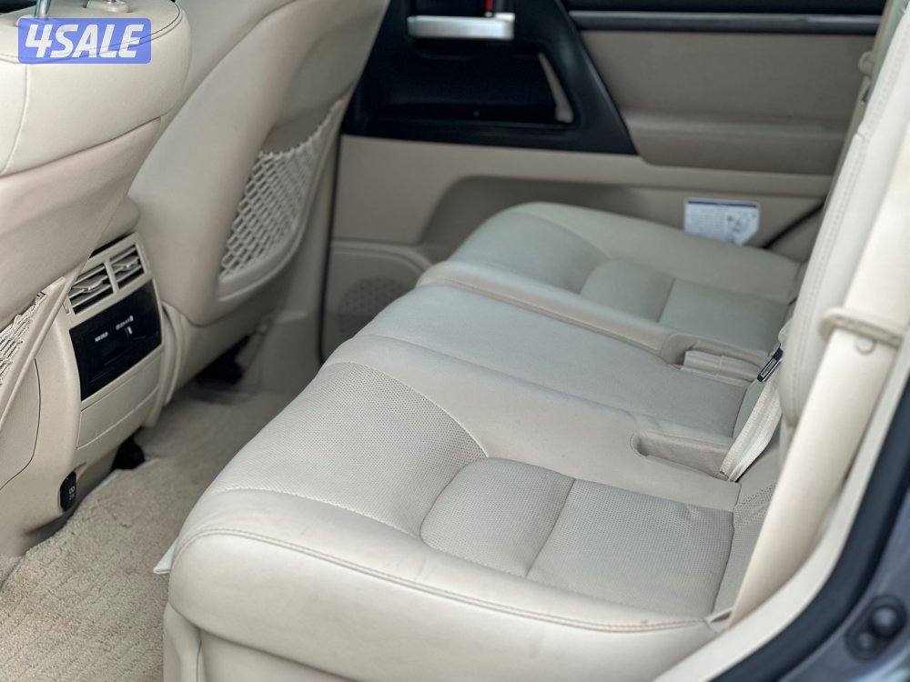 للبيع لاندكروزر جراند تورنج وارد الوكالة الساير6