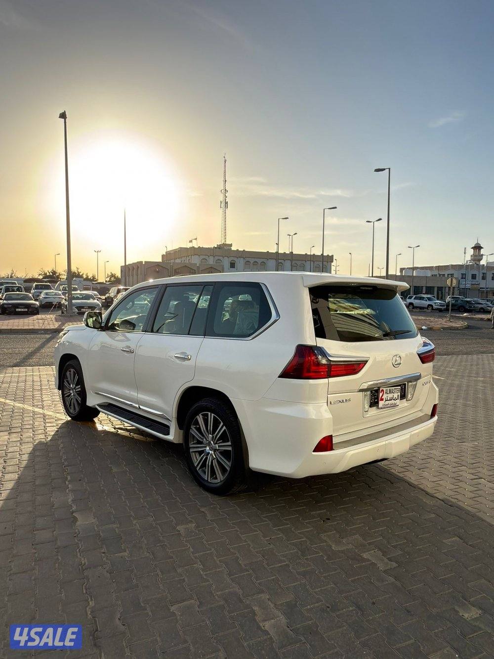 للبيع لكزس LX570 موديل 2016 صبغ الوكاله4