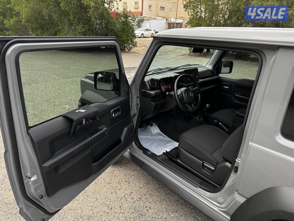 Suzuki jimnyقير عادي6