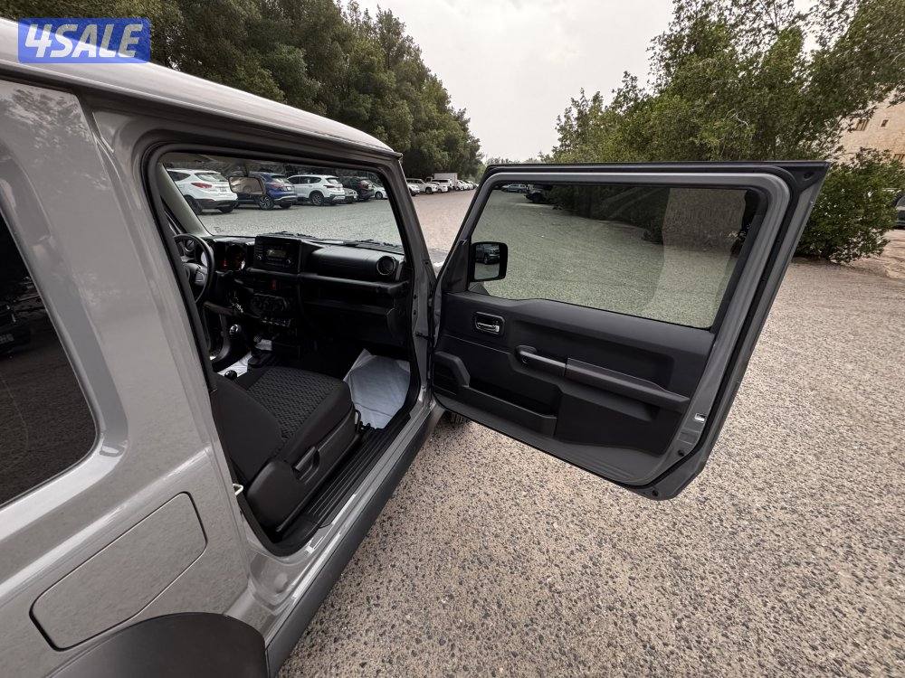 Suzuki jimnyقير عادي9