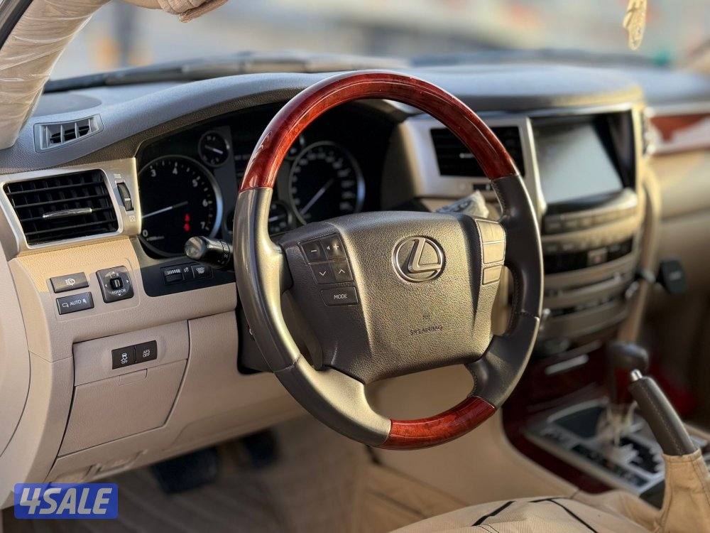 للبيع لكزس LX570 موديل 2012 صبغ الوكاله11