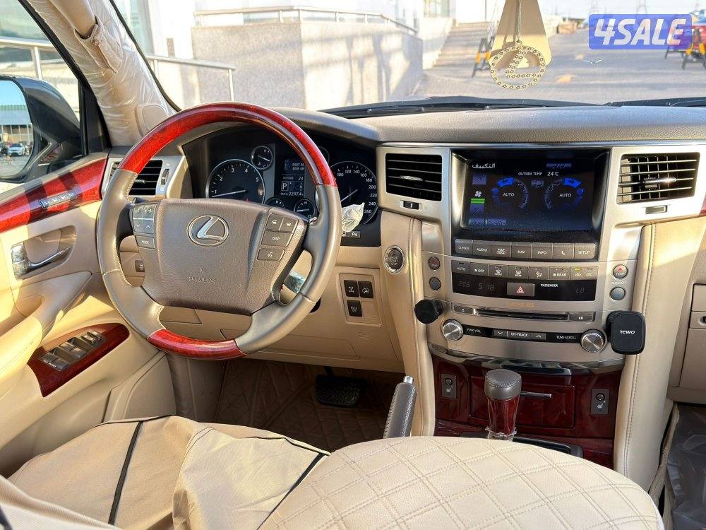 للبيع لكزس LX570 موديل 2012 صبغ الوكاله12