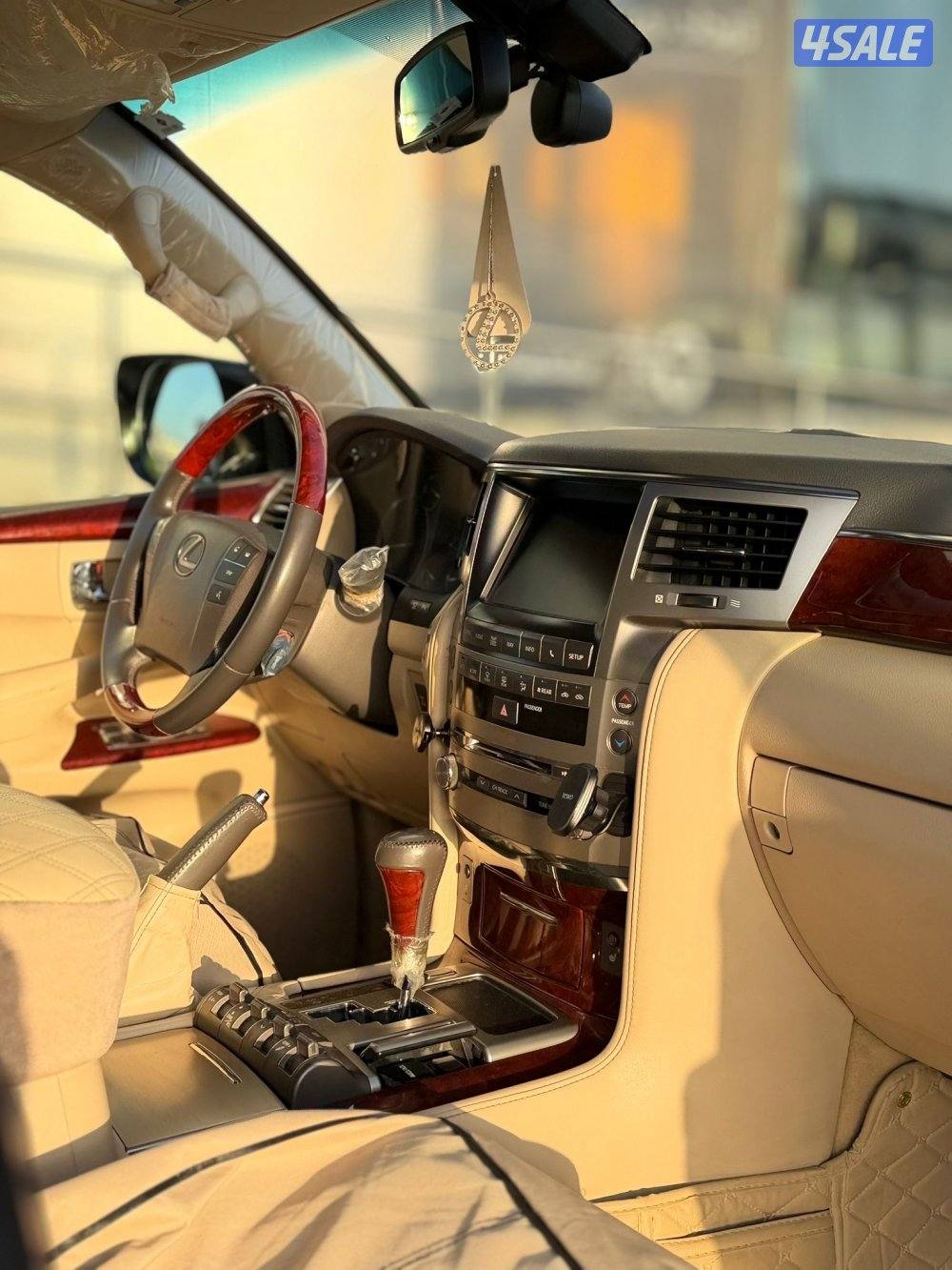 للبيع لكزس LX570 موديل 2012 صبغ الوكاله13